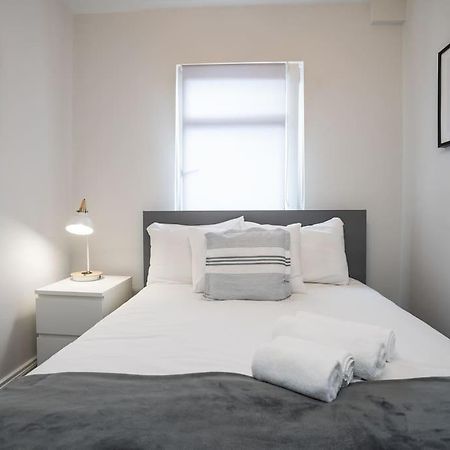 Cozy Townhouse, Walking Distance To Belfast City Buitenkant foto