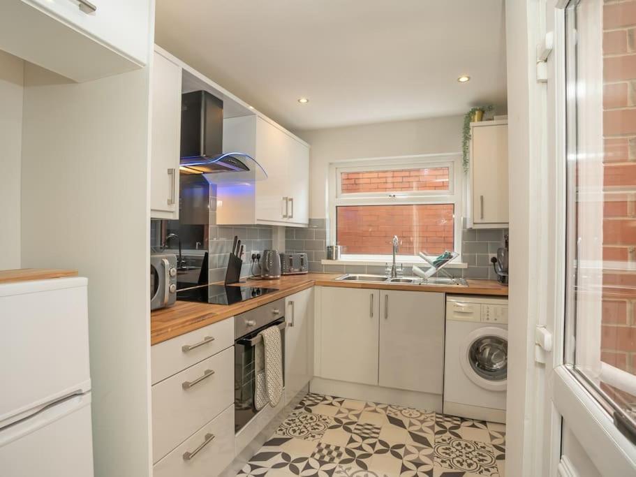 Cozy Townhouse, Walking Distance To Belfast City Buitenkant foto