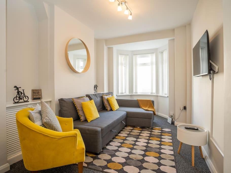 Cozy Townhouse, Walking Distance To Belfast City Buitenkant foto